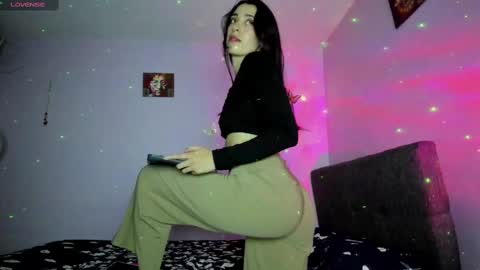 Leyna online show from 02.12.25