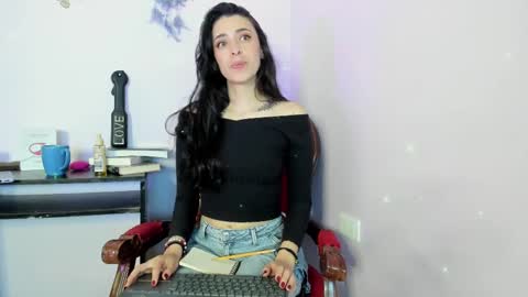 Leyna online show from 02.24.25