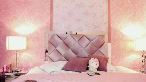 LEZY online show from 10.31.25