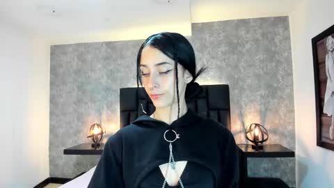 Snapshot of lhiamfitt chatting on 01.07.25 lhiamfitt online show from 01.07.25
