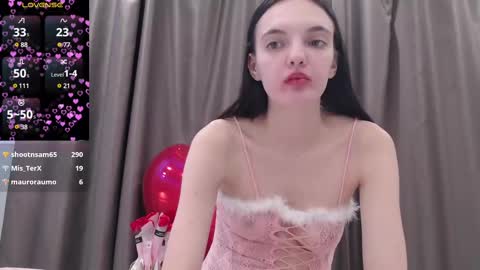 Snapshot of lia__meow chatting on 02.12.25 Lia online show from 02.12.25