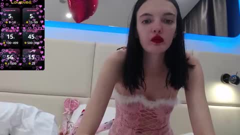 Snapshot of lia__meow chatting on 02.14.25 Lia online show from 02.14.25
