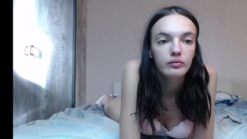 Snapshot of lia__meow chatting on 09.10.25 Lia online show from 09.10.25