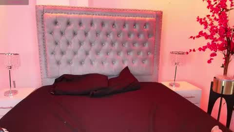 Lia  online show from 10.22.25