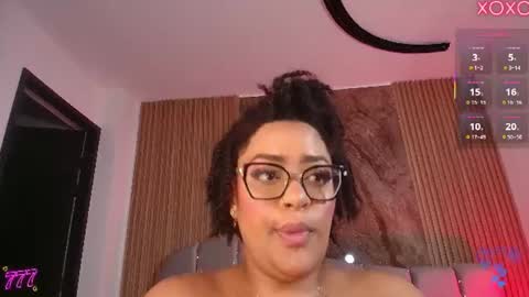 Snapshot of lia_daniiels01 chatting on 07.28.26 V A L online show from 07.28.26