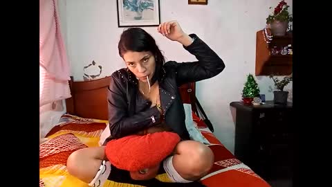 Lia online show from 12.27.24