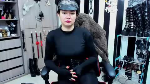 . online show from 01.12.25