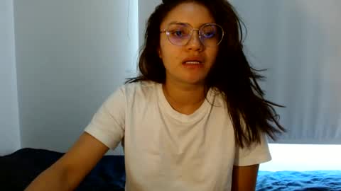 Snapshot of lia_miracle chatting on 06.12.26 lia_miracle online show from 06.12.26