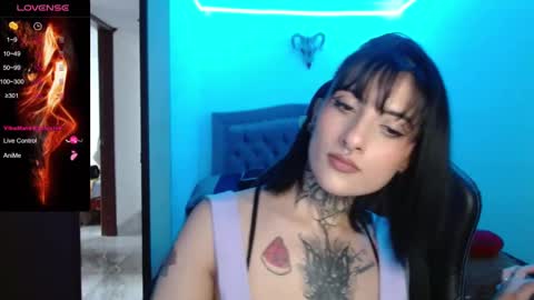 Snapshot of lia_miss2 chatting on 02.11.25 lia spicy ig online show from 02.11.25