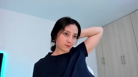 Little Queen Lia  online show from 03.07.25