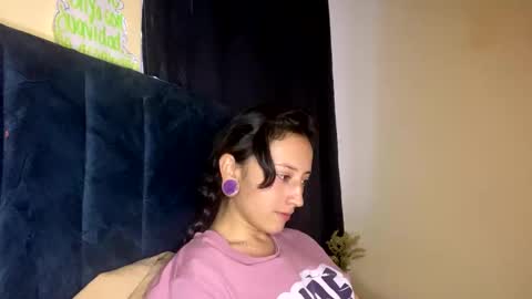 Little Queen Lia  online show from 02.16.26