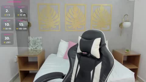 Lia  online show from 02.12.25