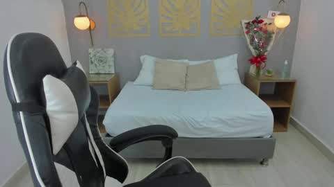 Lia  online show from 03.12.25