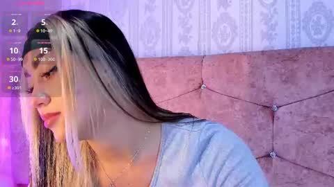Snapshot of liaa_18 chatting on 07.29.26 Liaa online show from 07.29.26