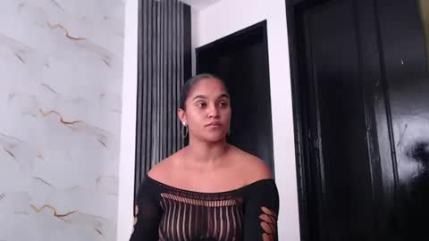 Snapshot of liaa_cams chatting on 06.14.26 liaa_cams online show from 06.14.26