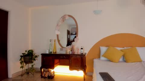   Liaa  online show from 02.17.26