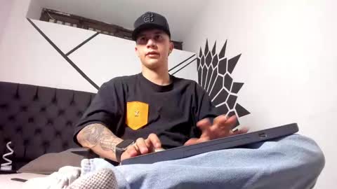 Liam Smith online show from 09.12.25