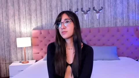 liaa turner  online show from 01.07.26