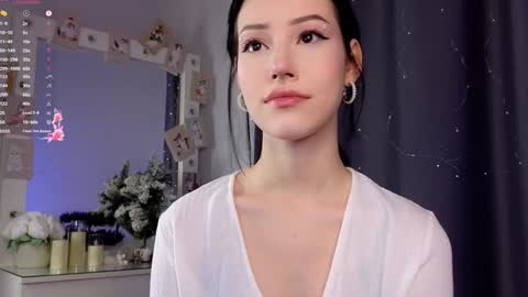 Lia  online show from 01.18.25