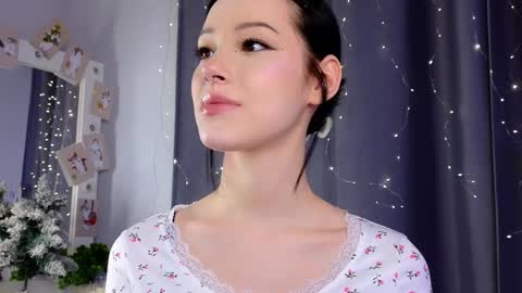 Lia  online show from 01.22.25