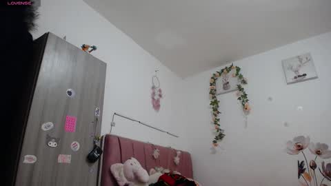 liahdiaz_ online show from 03.25.26