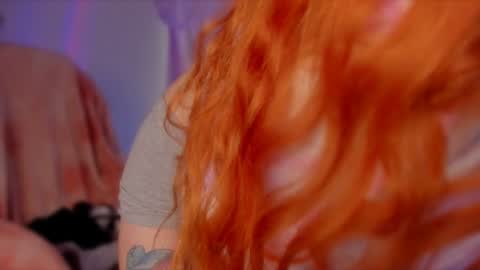 Snapshot of liahilton_ chatting on 12.12.24 lh6 9c online show from 12.12.24