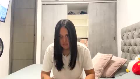 Snapshot of liajamess chatting on 11.10.25 Lian online show from 11.10.25