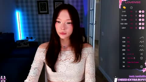 Snapshot of lialilia chatting on 04.11.26 lialilia online show from 04.11.26