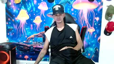Snapshot of liam_andres12 chatting on 07.07.26 Andres online show from 07.07.26