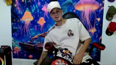 Snapshot of liam_andres12 chatting on 07.15.26 Andres online show from 07.15.26