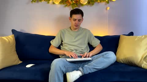 Liam online show from 12.31.24