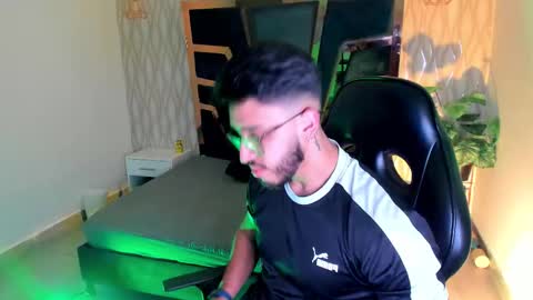 LIAM KLEIN online show from 12.16.25