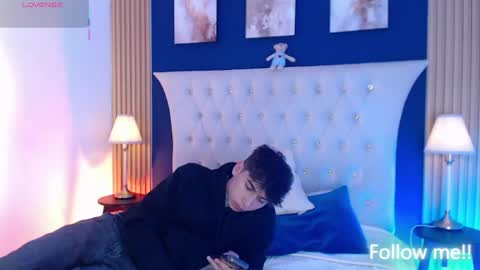 Snapshot of liam_lux chatting on 04.28.26 LIAM online show from 04.28.26