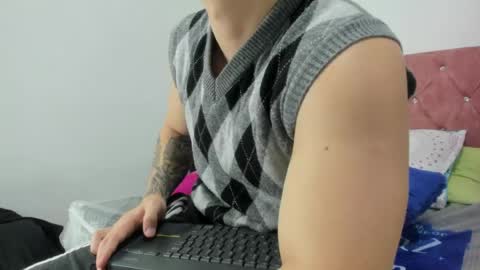 Snapshot of liam_saint chatting on 06.12.26 Call me Lian online show from 06.12.26