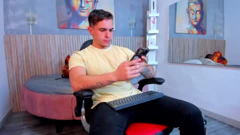 Liam online show from 12.31.24