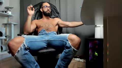 Liam online show from 10.25.25