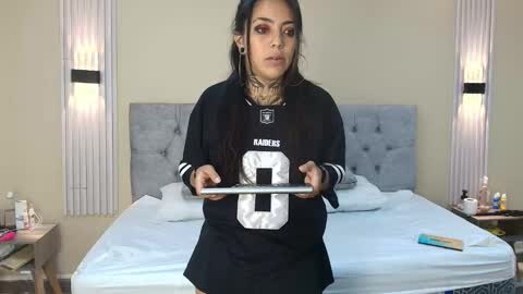 L I A M O N R O E online show from 09.24.25