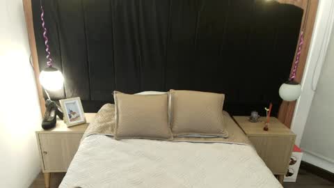 L I A M O N R O E online show from 04.18.26