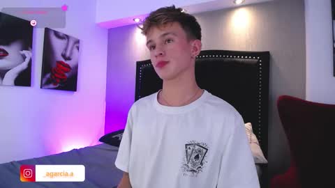 Snapshot of liamwild20 chatting on 02.12.26 liam online show from 02.12.26