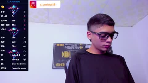 Snapshot of lian_23_ chatting on 12.04.24 online show from 12.04.24