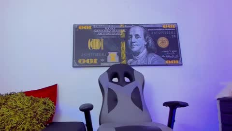 Snapshot of lian_23_ chatting on 01.06.25 online show from 01.06.25