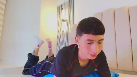 lian_cameron online show from 04.18.26