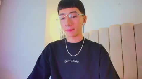 lian_cameron online show from 04.22.26