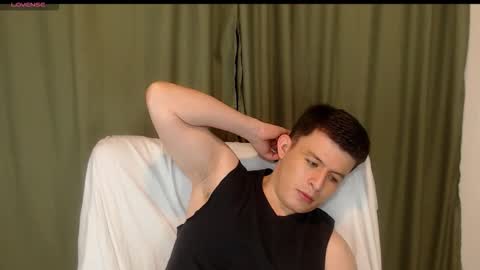 lian_eathan online show from 11.12.25