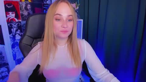 Snapshot of liana_bright chatting on 12.28.24 Liana online show from 12.28.24