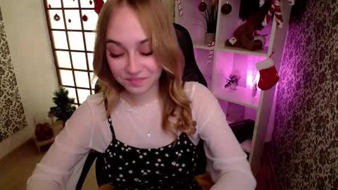 Snapshot of liana_bright chatting on 01.16.25 Liana online show from 01.16.25