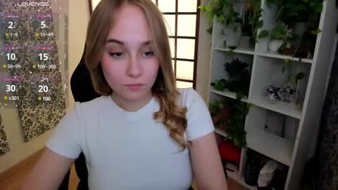 Snapshot of liana_bright chatting on 02.01.25 Liana online show from 02.01.25