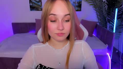 Snapshot of liana_bright chatting on 03.06.25 Liana online show from 03.06.25