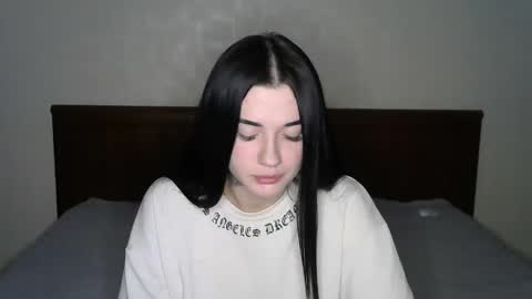 liana_diva online show from 01.17.25