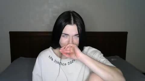 liana_diva online show from 01.18.25